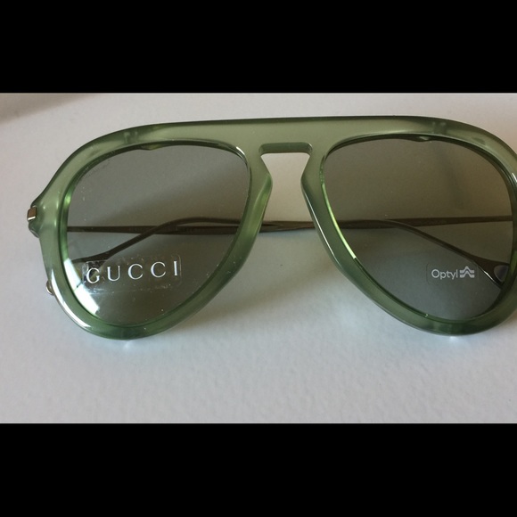 Gucci Accessories - GUCCI AVIATOR GREEN SUNGLASSES NWOT